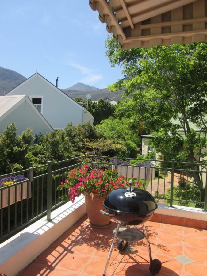 Villa-Roux Garden Cottage 弗朗斯胡克 外观 照片